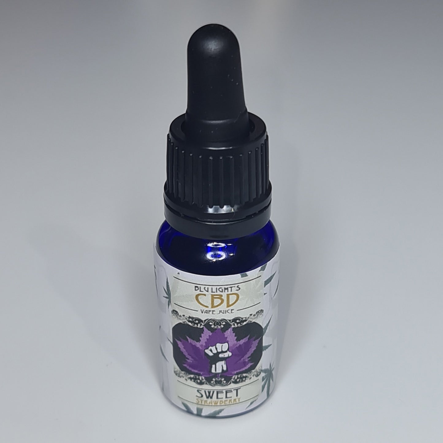 CBD VAPE 5% - 500mg CBD - STRAWBERRY - Blu Light's CBD